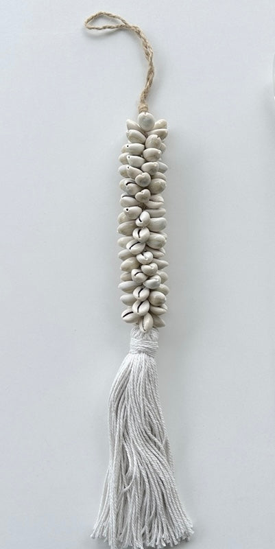 Barefoot Shell Strand