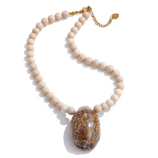 Natural Cowrie Pendant Necklace