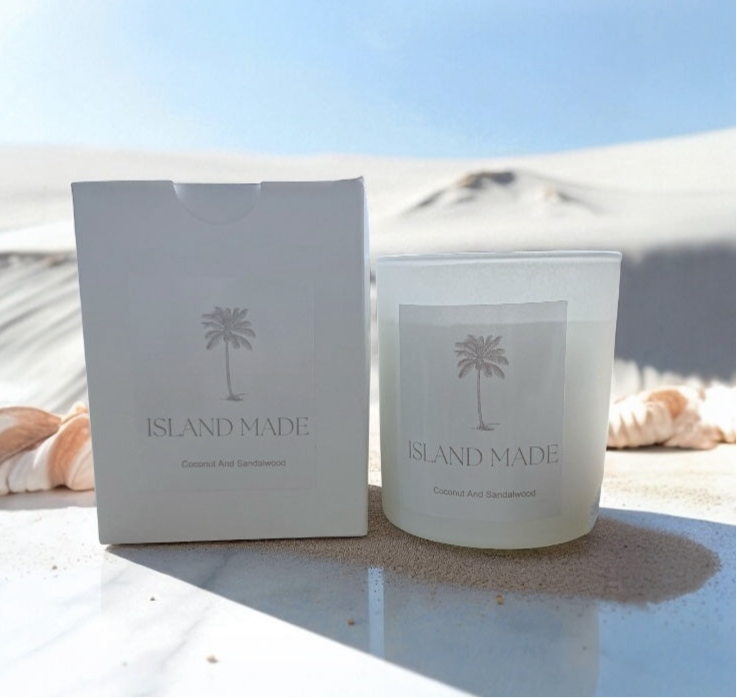 Island Made Candle – Coconut & Sandalwood