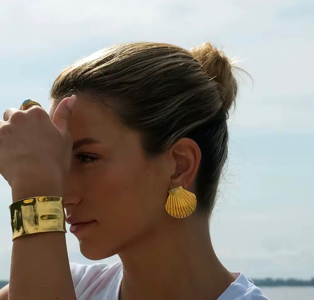 Scallop Stud Earrings