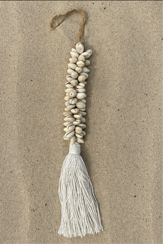 Barefoot Shell Strand