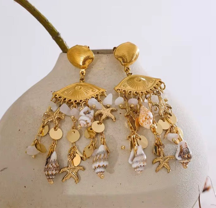 Shell Catcher Earrings