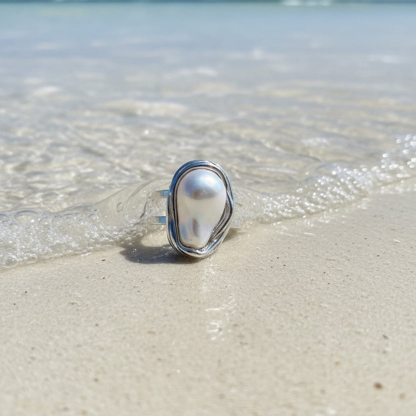 Pearl Horizon Ring
