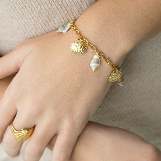 Fiji Shell Pendant Bracelet