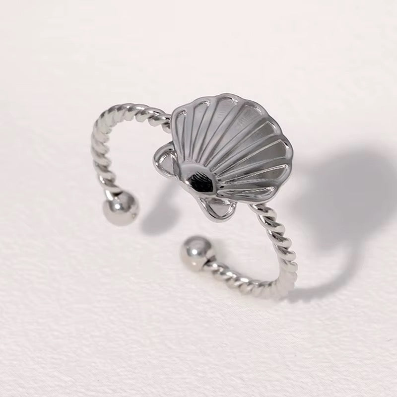 Seashell Twist Ring