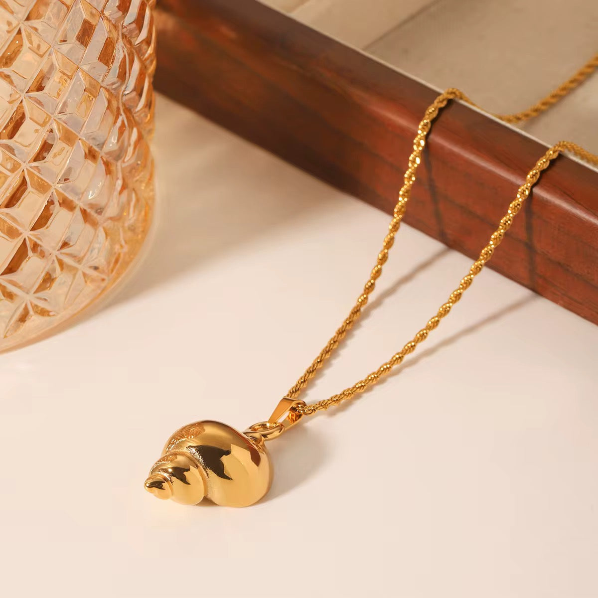 The Shell Cove Necklace
