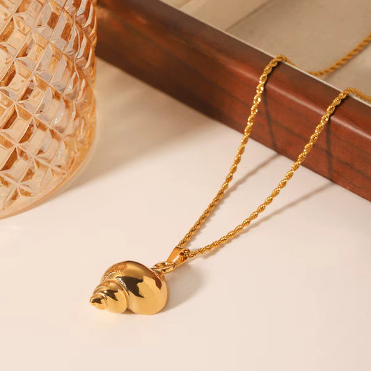 The Shell Cove Necklace