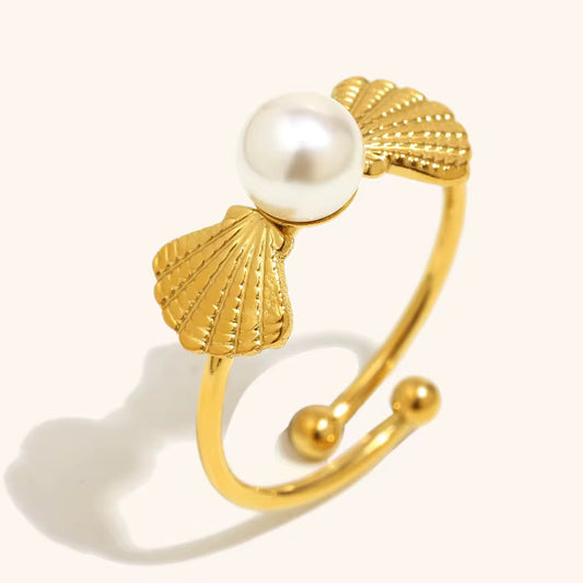 The Aurelia Ring