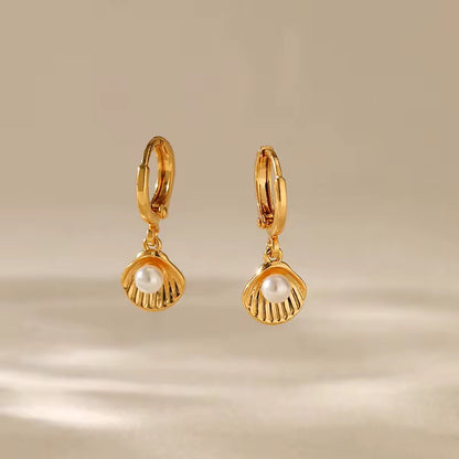 Mini Clamshell Earrings