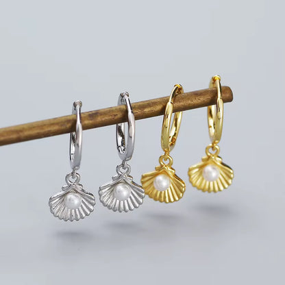 Mini Clamshell Earrings