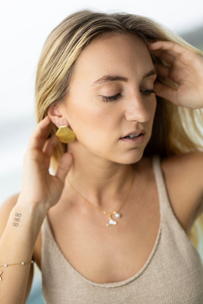 Scallop Stud Earrings